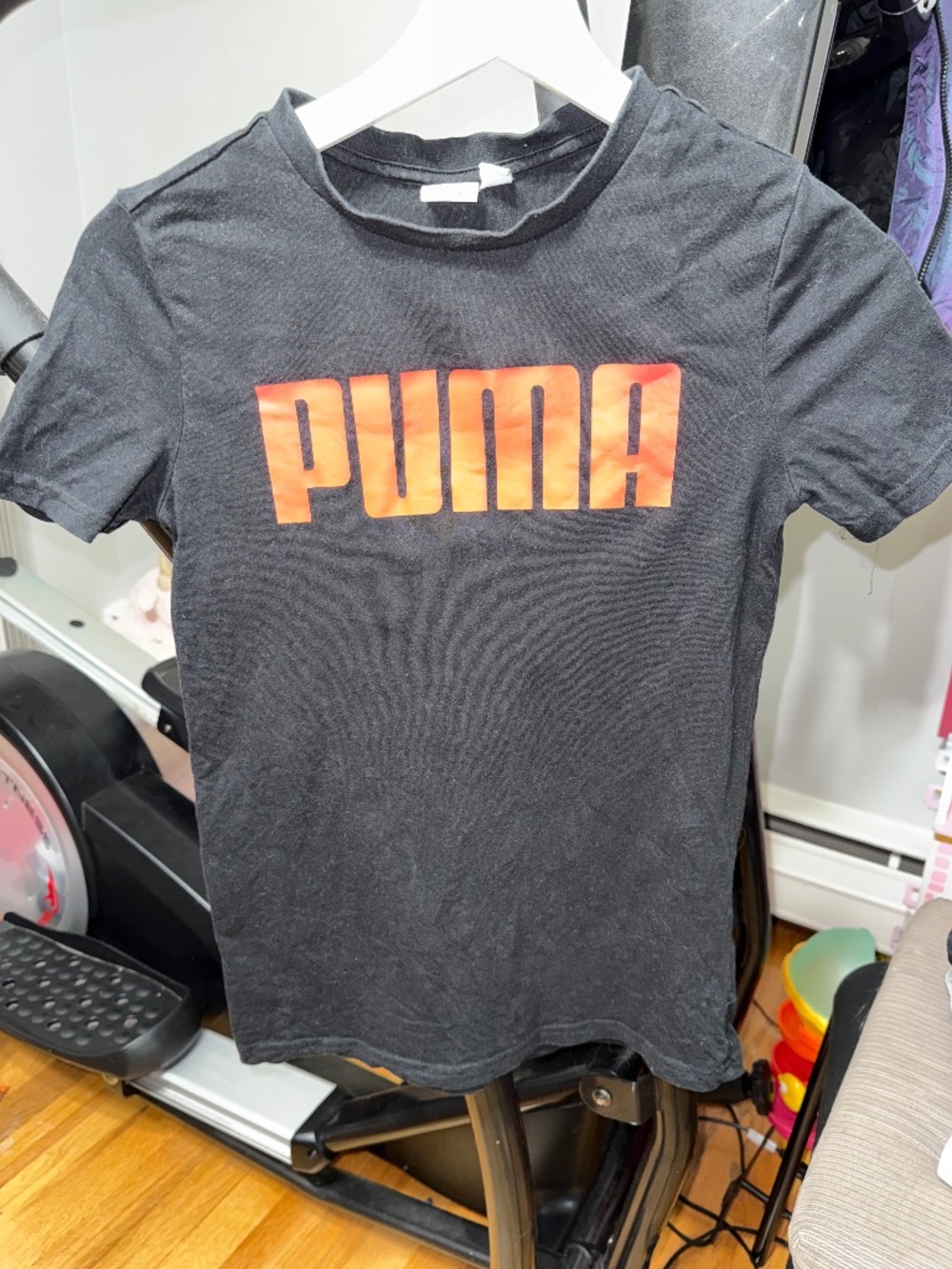 Puma Boys T-Shirt - Black with Red Logo - Size M (10/12)